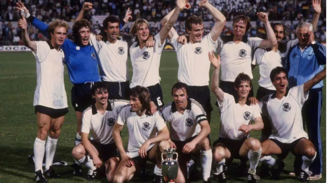 Tây Đức ăn mừng Chiến thắng mùa Euro 1980